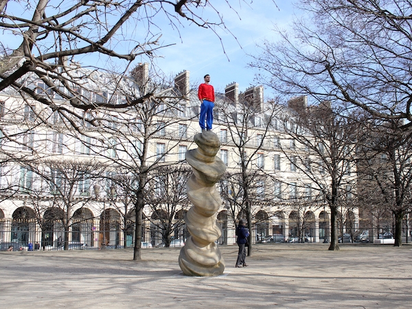Ugo Schiavi escalade sculpture Tony Cragg