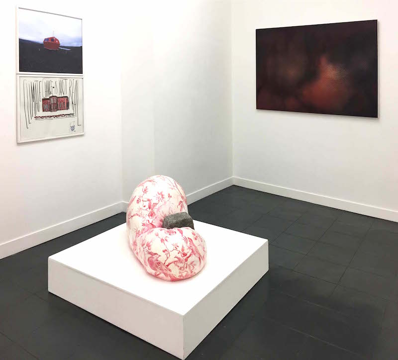 Galerie Métropolis, vue d'exposition, Yann Toma, Corine Borgnet et Nicolas Delprat
