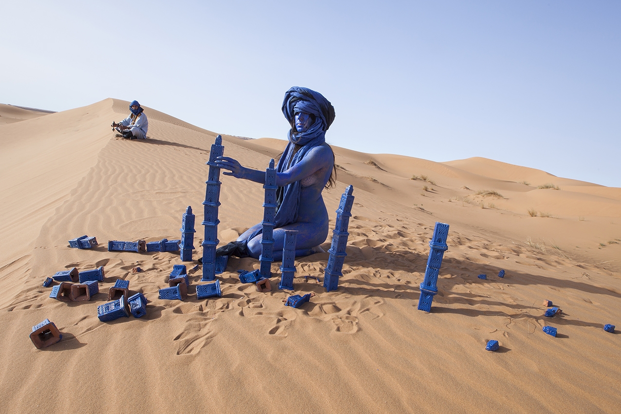 Performance Sahara Nomad and landscape, Biennale de Marrakech, Maroc, 2014.