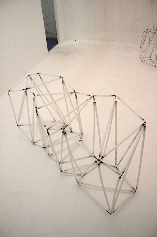 vue de l'exposition personnelle de Simon Thiou, Géométries cristallines, à Mutatio, Artist-Run Space, Nantes.