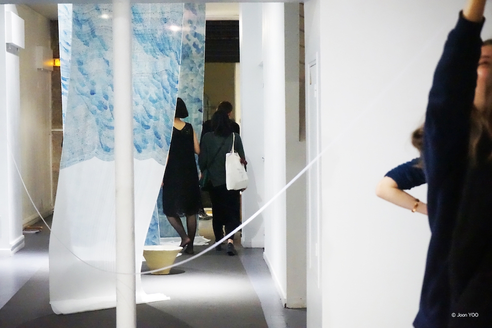 vue de l'exposition In a relationship de Joon-young Yoo, Galerie du CROUS Paris © Joon-young Yoo