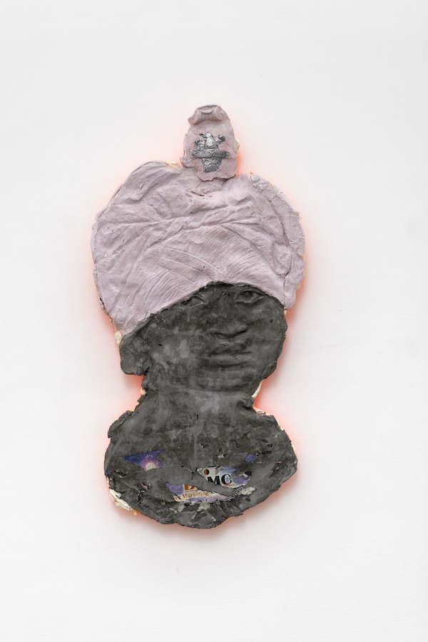 Jean-Baptiste Janisset - Aline Sitoé Diatta - 2018 - 87 x 44 x 6 cm - Plâtre et plomb © Aurélien Molle - Courtesy Galerie Alain Gutharc 