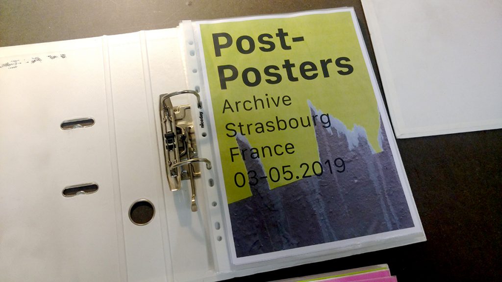 Post-posters est une proposition coopérative autour de l’affichage public initiée en 2019 par Antonio Gallego et Mathieu Tremblin et rassemblant des artistes du monde entier.