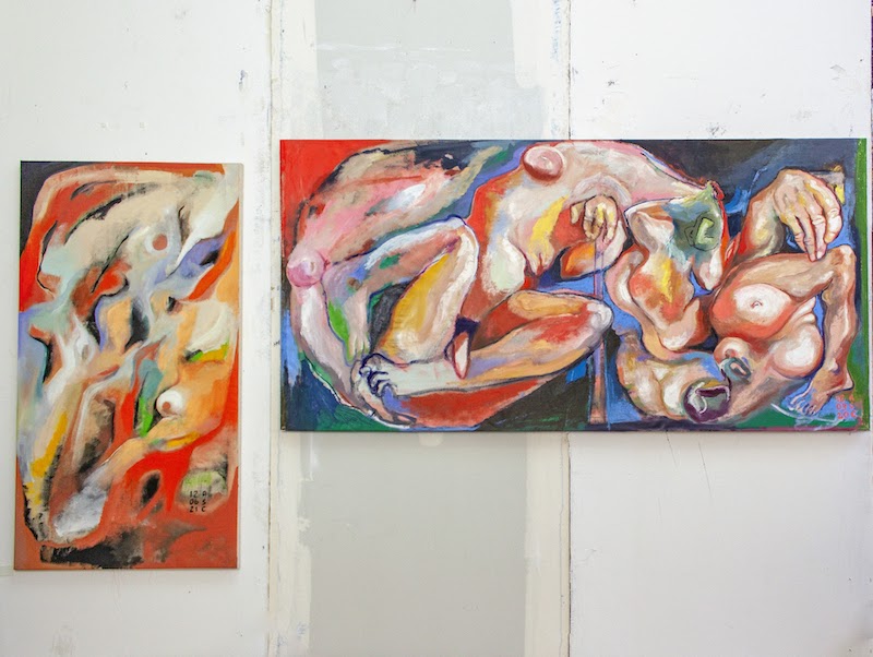 Alice Suret-Canale, Vue d'atelier, "leur couleur orange", huile sur toile, 140x70 cm et "Les méduses", huile sur toile, 195x97cm