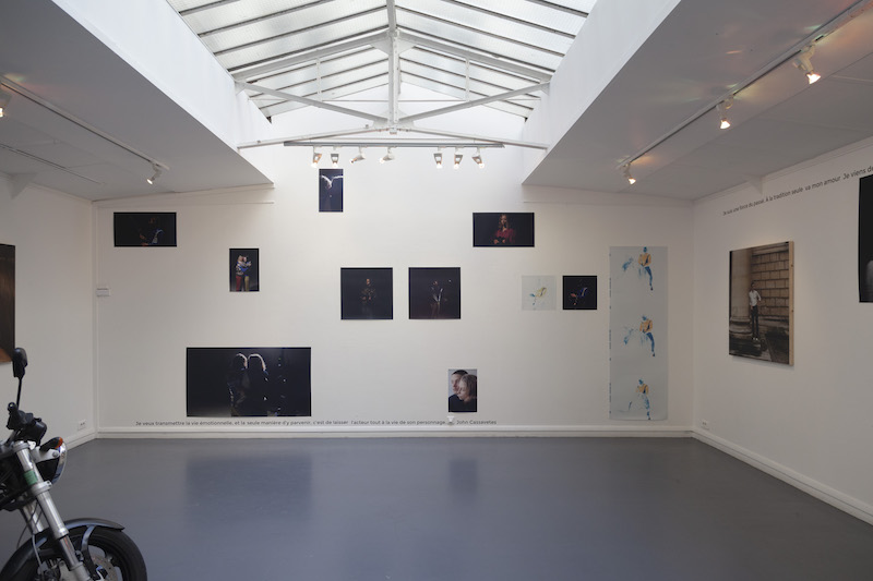 Vues de l’exposition Strangers May Kiss de Julie Coulon à la Galerie du Crous de Paris.