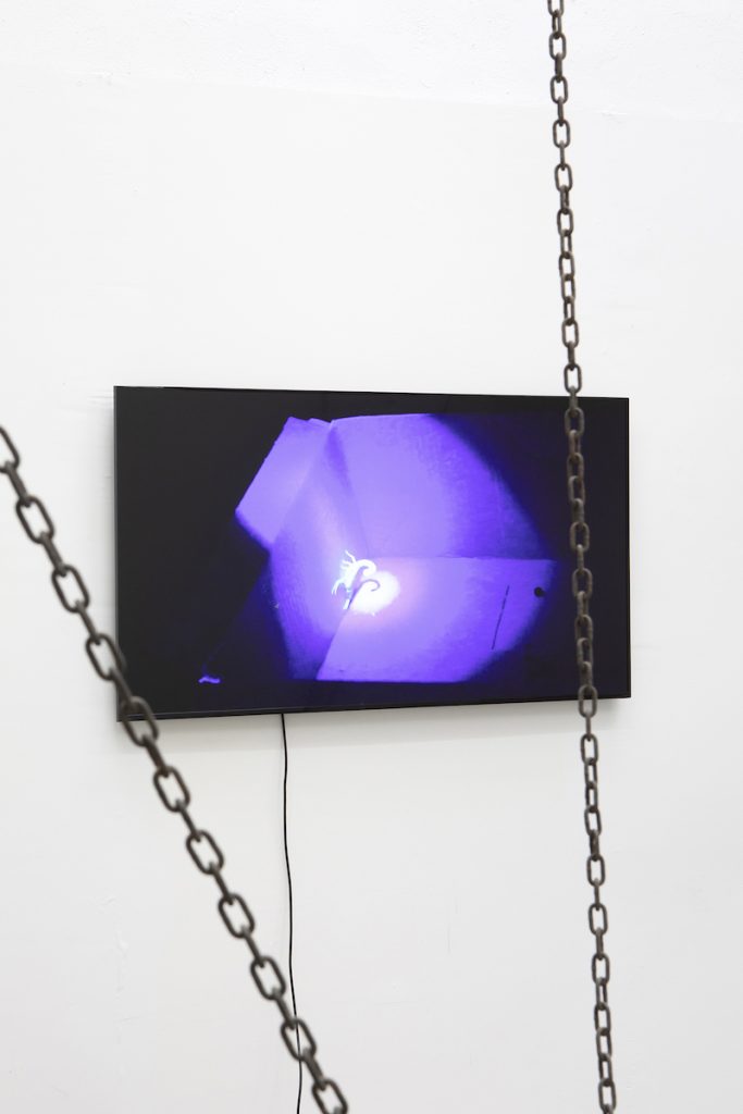 Tobias Zielony, Al-Akrab, 2014, HD video, Stop motion, 16:9, color, sound, 4:52 min, Courtesy KOW, Berlin