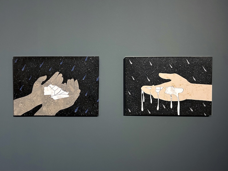 Les mains et la pluie, 2024, marqueterie de pierres, 40x60x2cm La main et la pluie, 2024, marqueterie de pierres, 40x60x2cm
© Alice Guittard