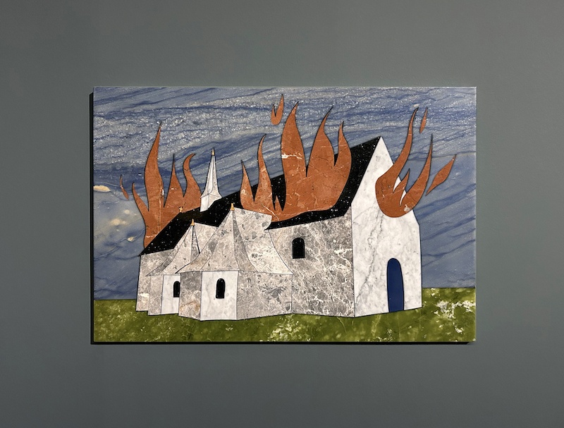 La Chapelle en feu, 2024, marqueterie de pierres, 60x90x2cm © Alice Guittard