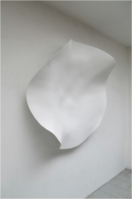 Corolle, 2012, 142 cm Courtesy Michel Mouffe