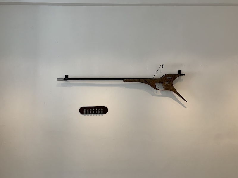 Marie-Luce Nadal, AF21, 2017 (acier, aluminium, bois, miroir, fils de soutien gorge)