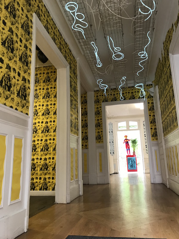 Romuald Jandolo, exposition "Je me sens comme sur un lit de roses"