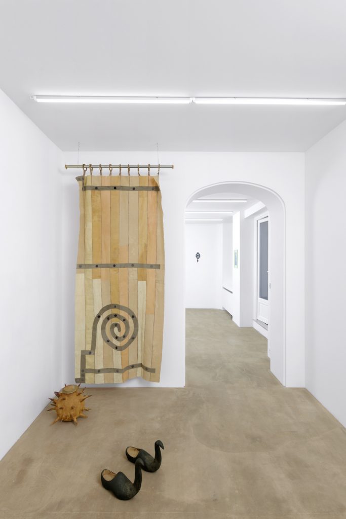 Danser sur les traces - Prix Utopi·e, exhibition view with Aëla Maï Cabel (in collaboration with Victor Bulle), Sans titre, Paris