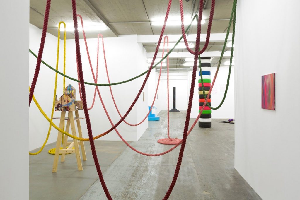 Vue exposition Delphine Coindet, Faire, défaire, refaire, jusqu'au 04 mai 2024, Galerie Laurent Godin, Paris
